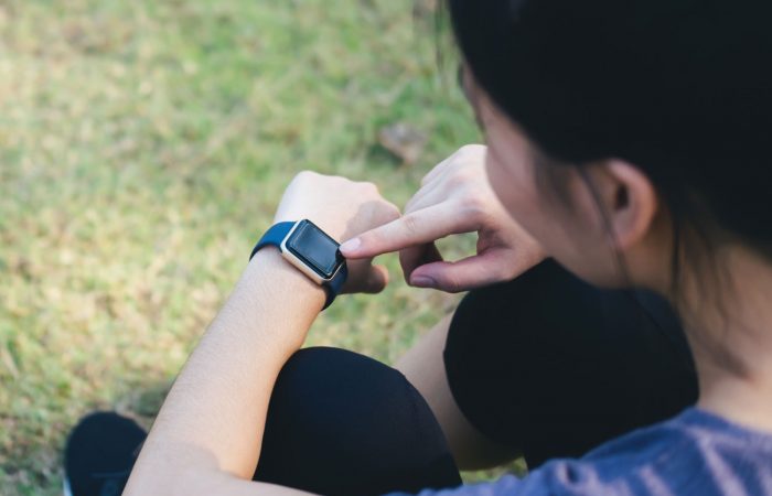 young-woman-tracking-fitness-on-smart-watch-wome-2021-09-05-18-23-29-utc young-woman-tracking-fitness-on-smart-watch-wome-2021-09-05-18-23-29-utc